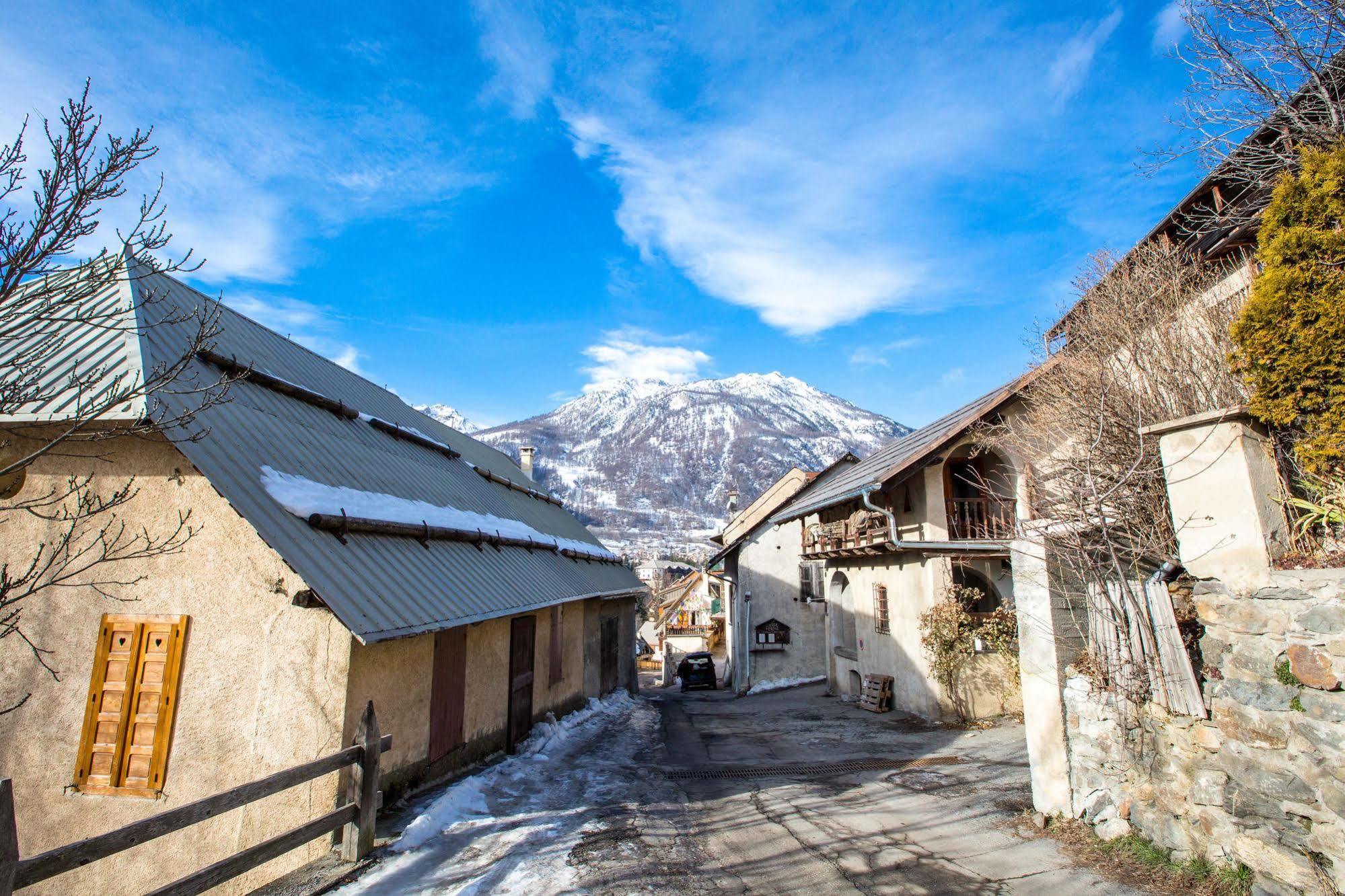 Langley Hotel La Vieille Ferme La Salle-les-Alpes المظهر الخارجي الصورة