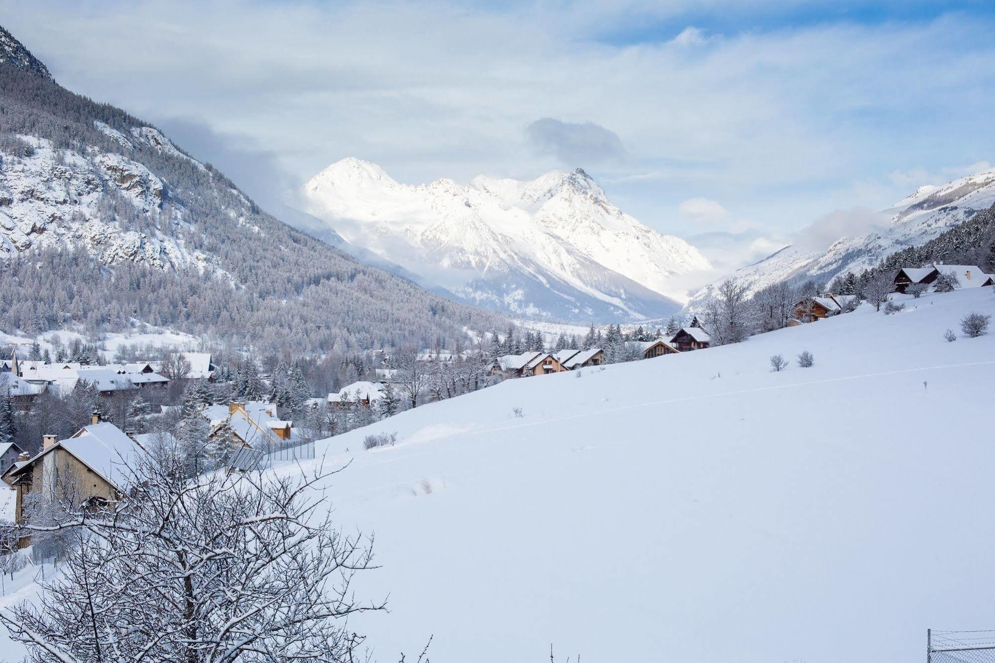 Langley Hotel La Vieille Ferme La Salle-les-Alpes المظهر الخارجي الصورة