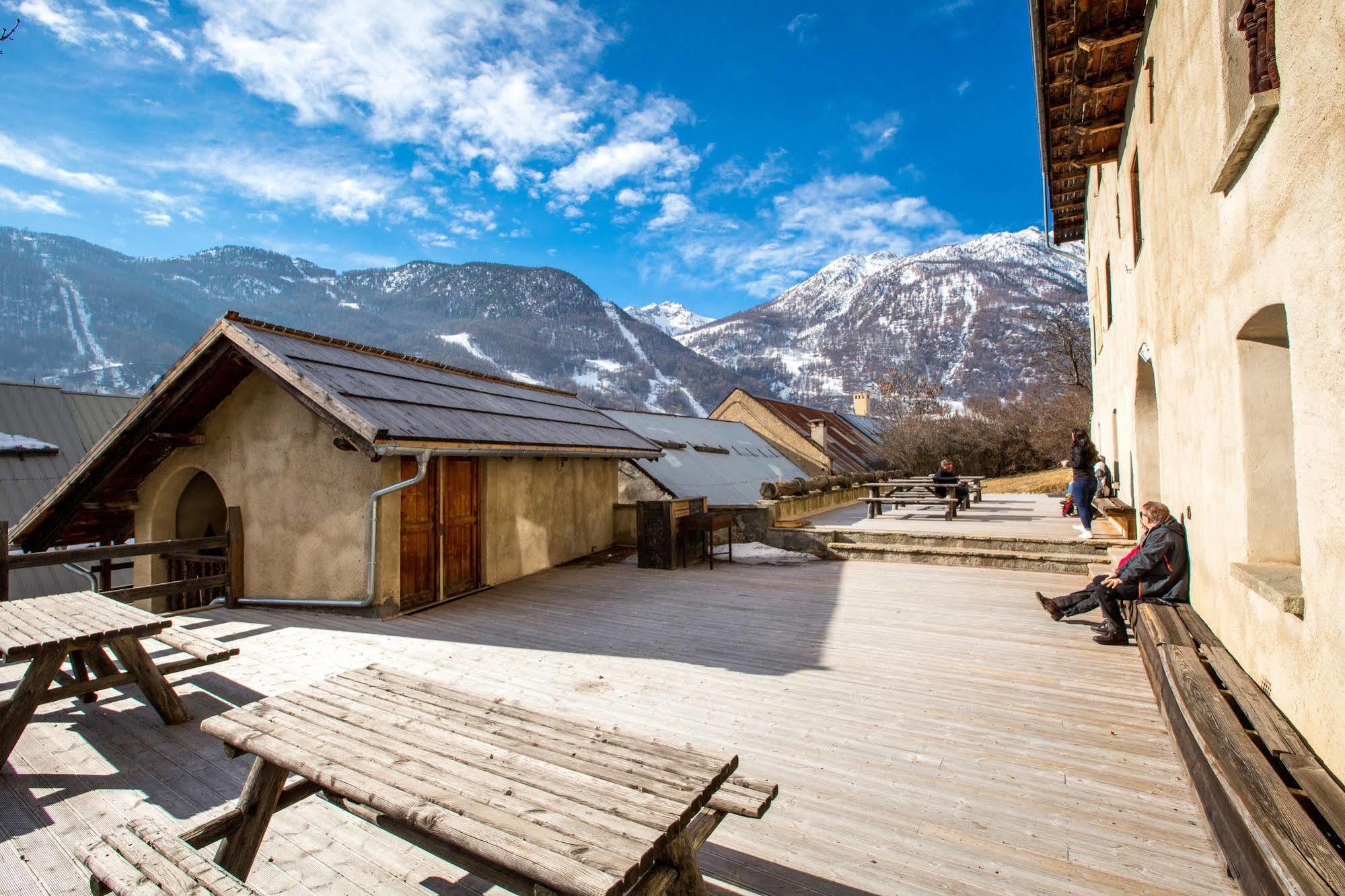 Langley Hotel La Vieille Ferme La Salle-les-Alpes المظهر الخارجي الصورة